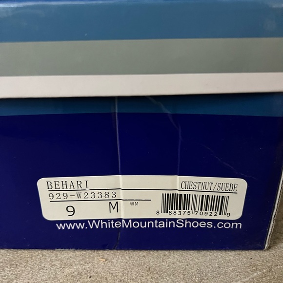 White Mountain Ankle Boots - Picture 5 of 7